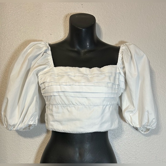 Abercrombie & Fitch Tops - Abercrombie & Fitch White Puff Sleeve Smocked Crop Top Size XS